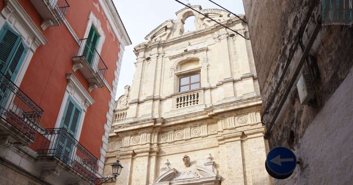 Bari, Santa Teresa dei Maschi: quel tempio barocco prima salvato e poi trasformato